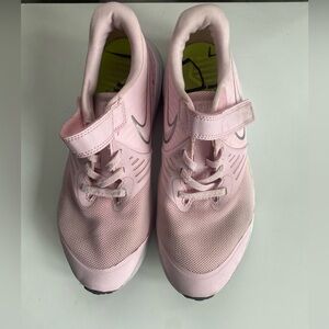 NIKE Star Runner 2 ~ Pink ~ Slip On Athletic Sneakers Shoes Girls Youth Size 3